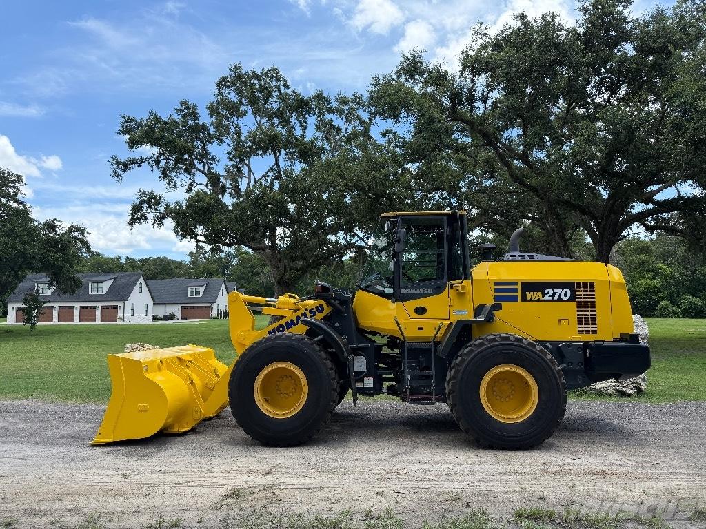 Komatsu WA 270-8 Wielladers