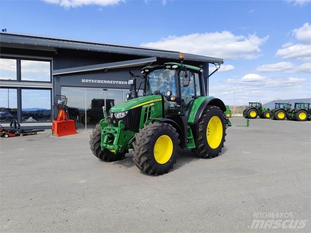 John Deere 6100M Tractoren