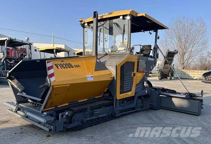 Volvo P 7820D Asfaltafwerkmachines