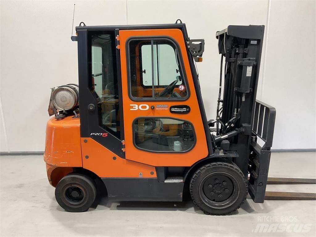 Doosan G30E-5 LPG heftrucks