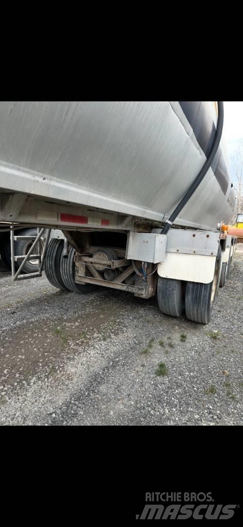 Remtec 4 AXLES Tankwagen