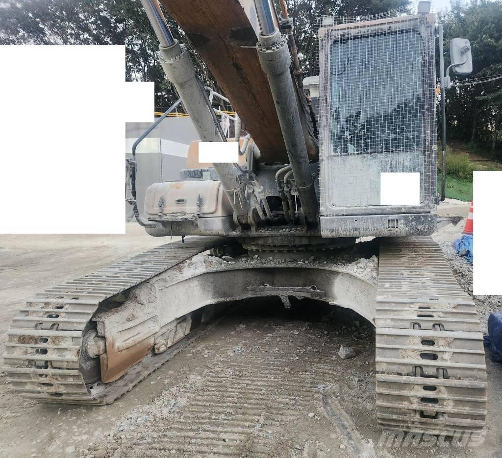 Hyundai HX300 Rupsgraafmachines