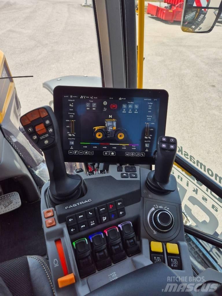 JCB Fastrac 4220 Tractoren