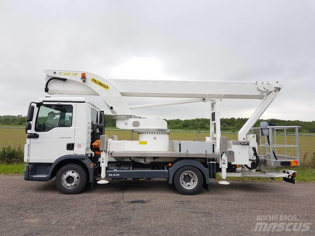 Palfinger P 300 KS Auto hoogwerkers