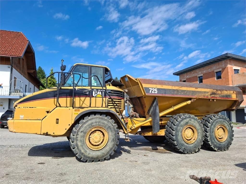 CAT 725 Knik dumptrucks
