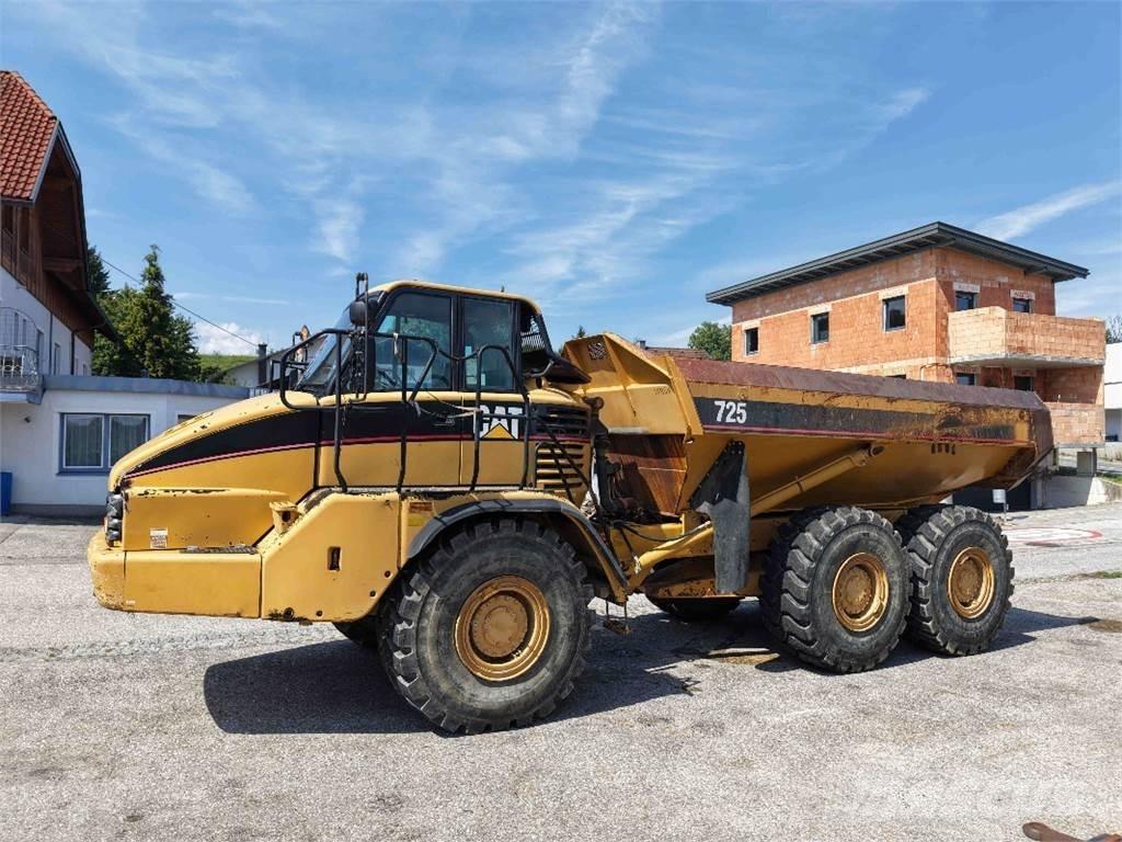 CAT 725 Knik dumptrucks