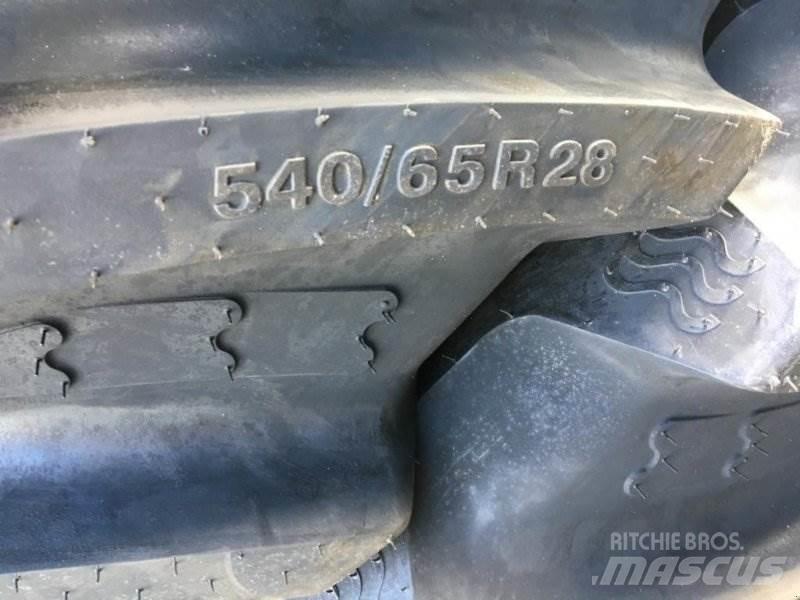 BKT 540/65 R 28 Banden, wielen en velgen
