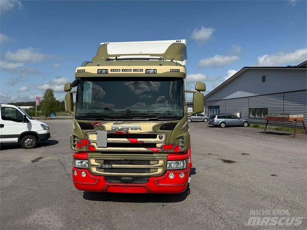 Scania P320 4x2 Bakwagens met gesloten opbouw