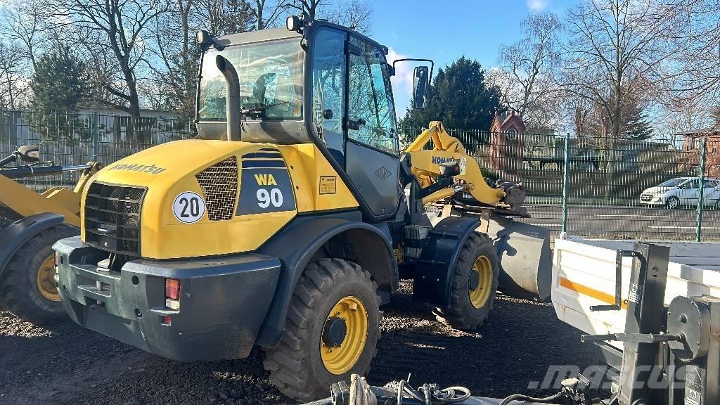 Komatsu WA 90 Wielladers