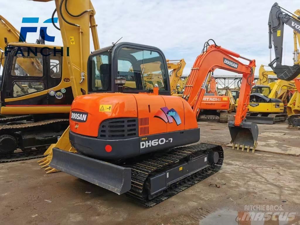 Doosan DH 60 Minigraafmachines < 7t