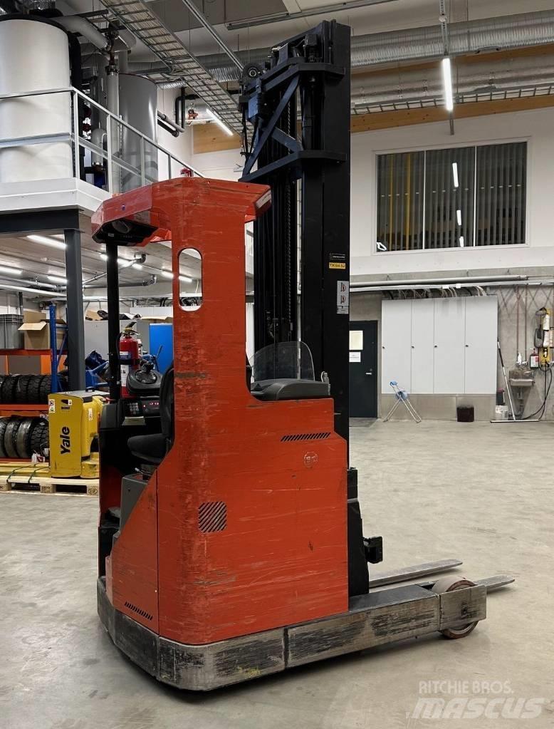 BT RR B 2 Reachtruck voor hoog niveau