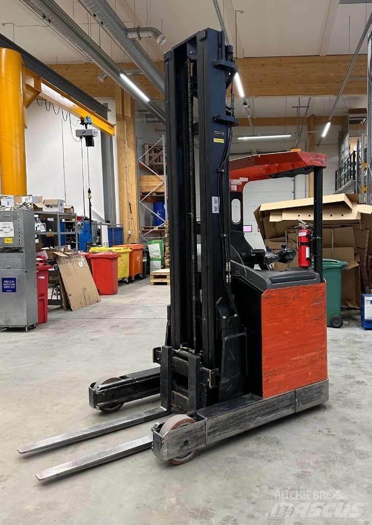 BT RR B 2 Reachtruck voor hoog niveau