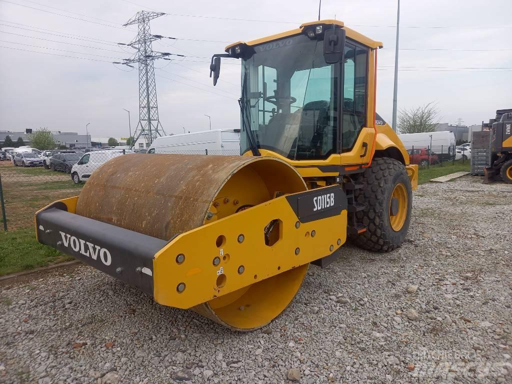 Volvo SD 115 B Trilrolwalsen