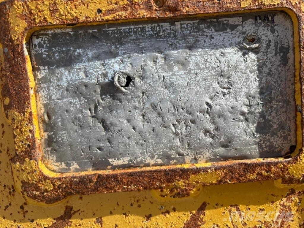 CAT 980 Bucket Bakken