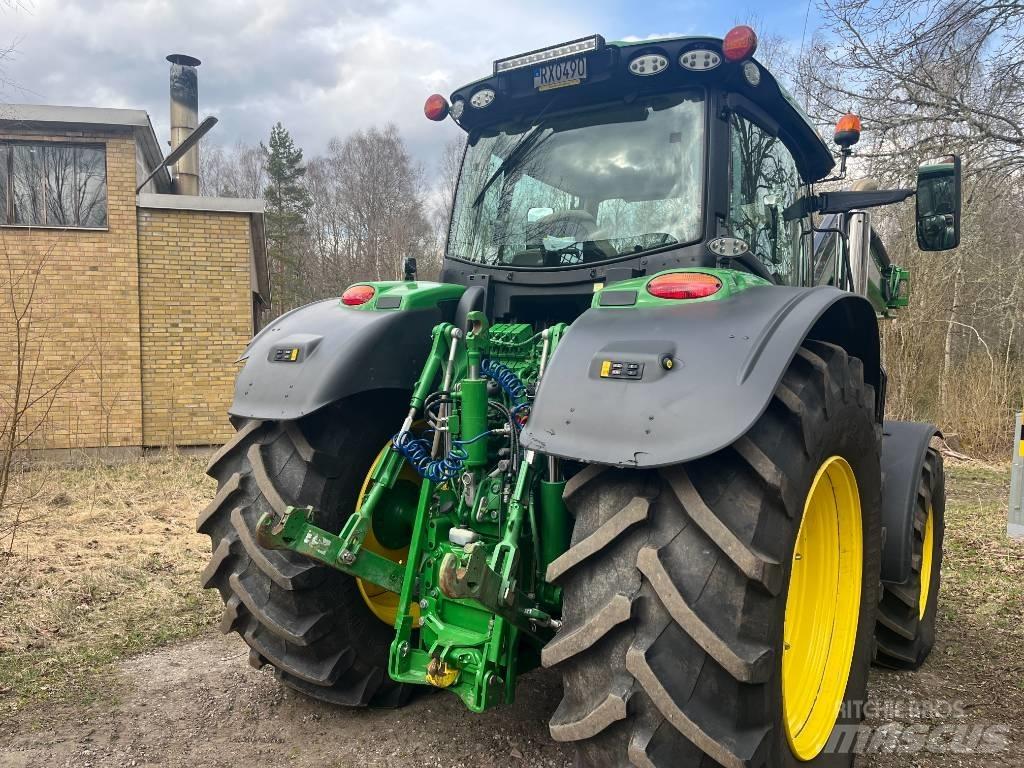 John Deere 6250 R Tractoren