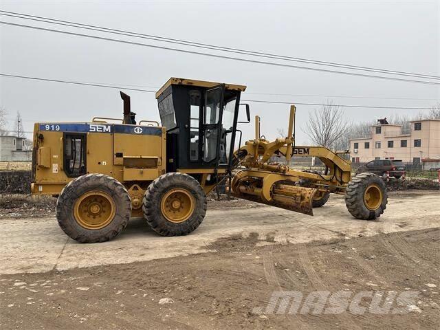 SEM 919 Wieldozers