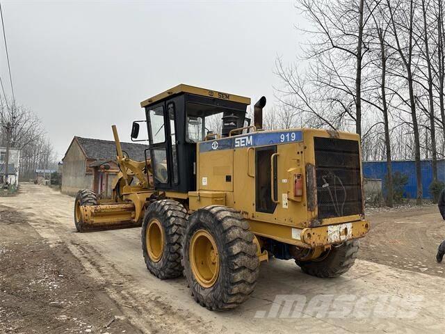 SEM 919 Wieldozers