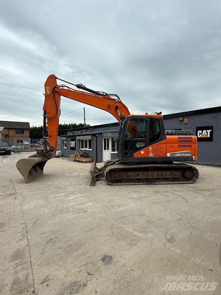 Doosan DX 140 LC Rupsgraafmachines