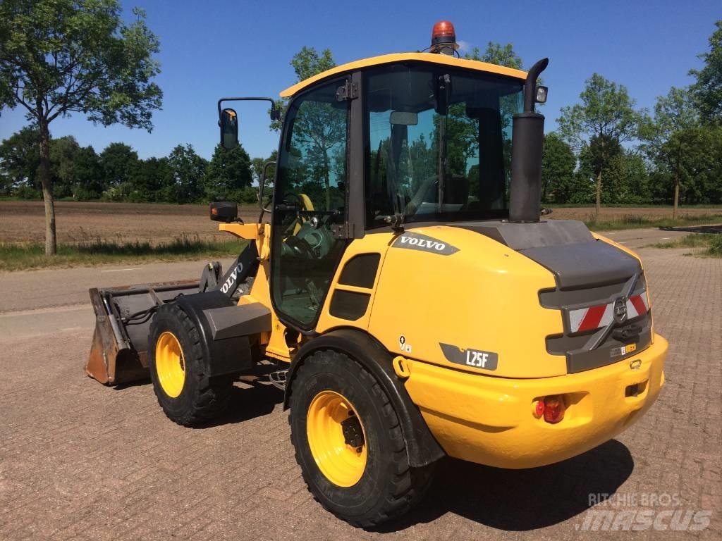 Volvo L 25 F Wielladers