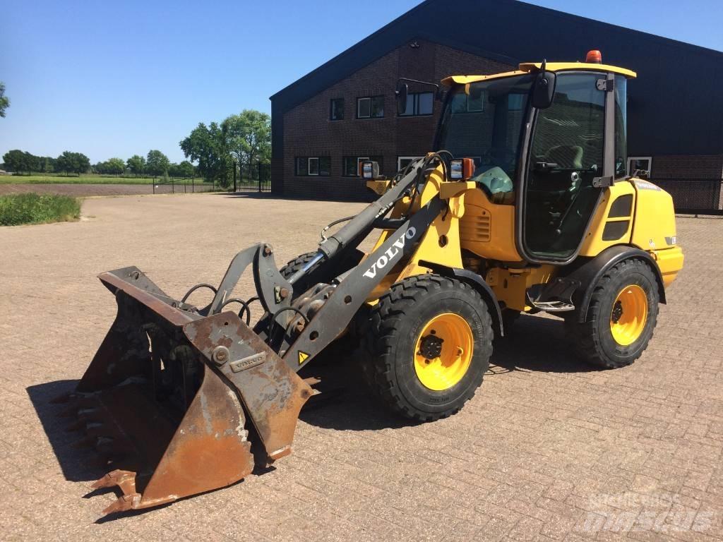 Volvo L 25 F Wielladers