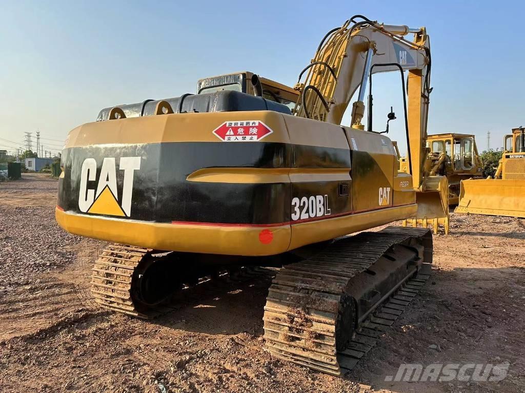 CAT 320 B Rupsgraafmachines