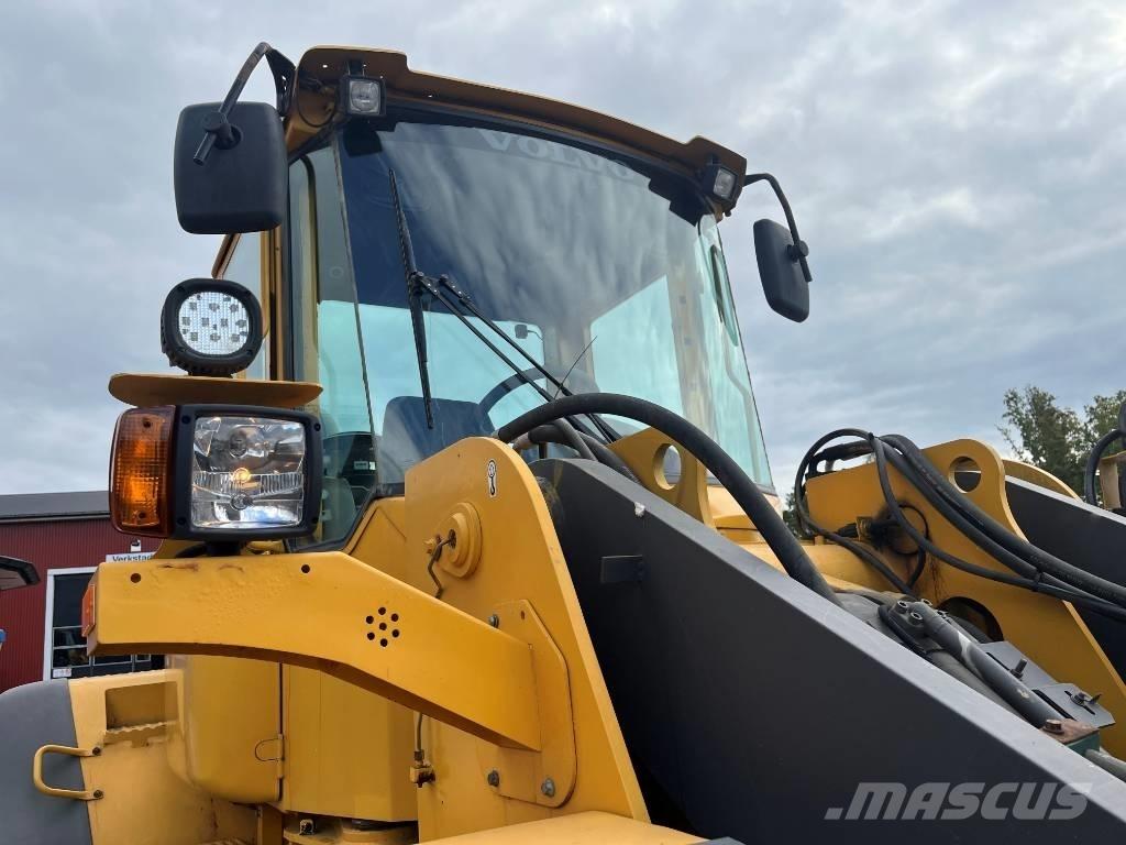 Volvo L 120 E Wielladers