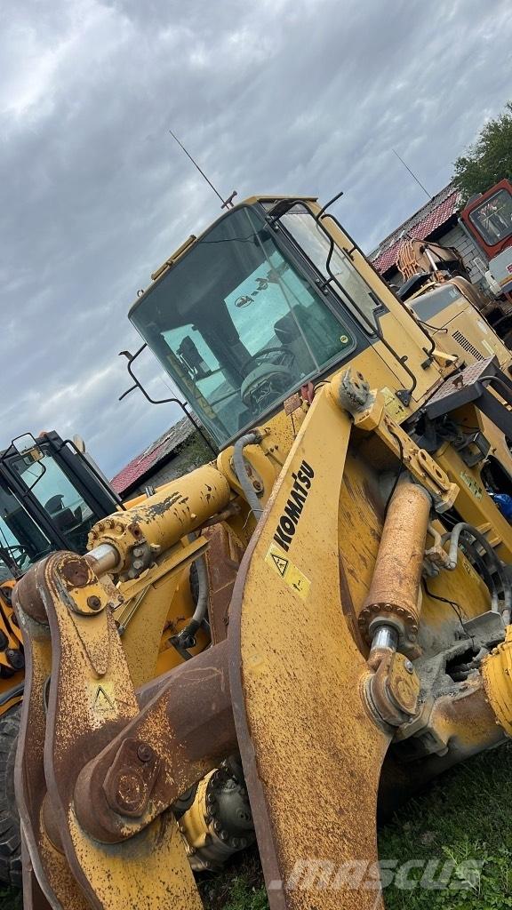 Komatsu WA 470-3H Chassis en ophanging