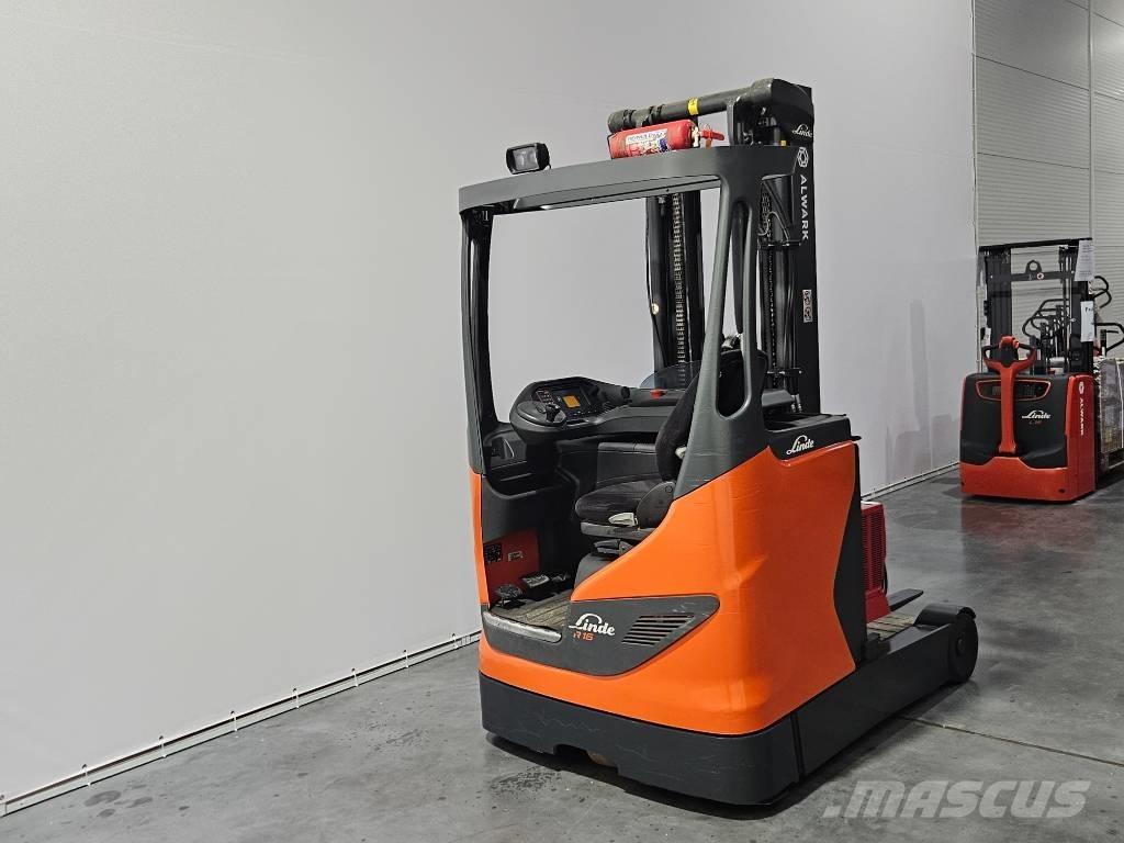 Linde R16B Zelfrijdende stapelaars