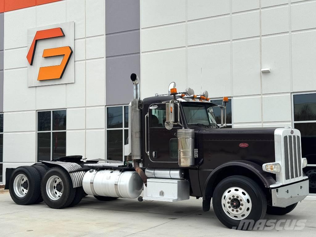 Peterbilt 389 Trekkers