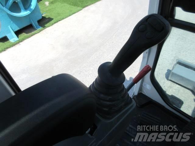 Takeuchi TB 240 Minigraafmachines < 7t