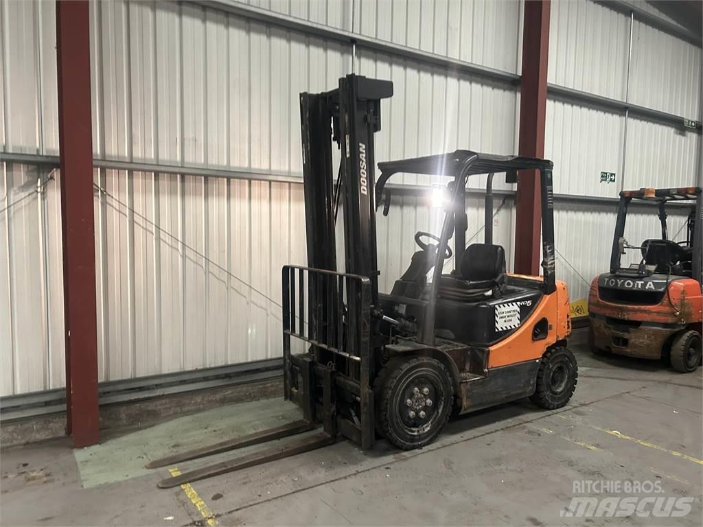 Doosan D25S-5 Diesel heftrucks