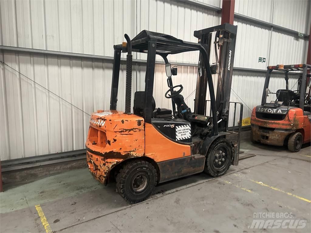 Doosan D25S-5 Diesel heftrucks