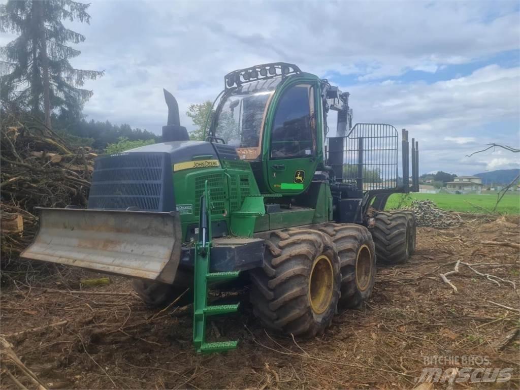 John Deere 1110 G Uitrijwagens
