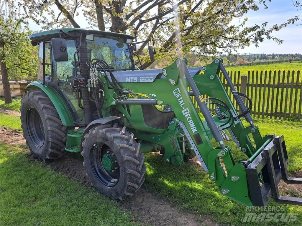 John Deere 5058E Tractoren