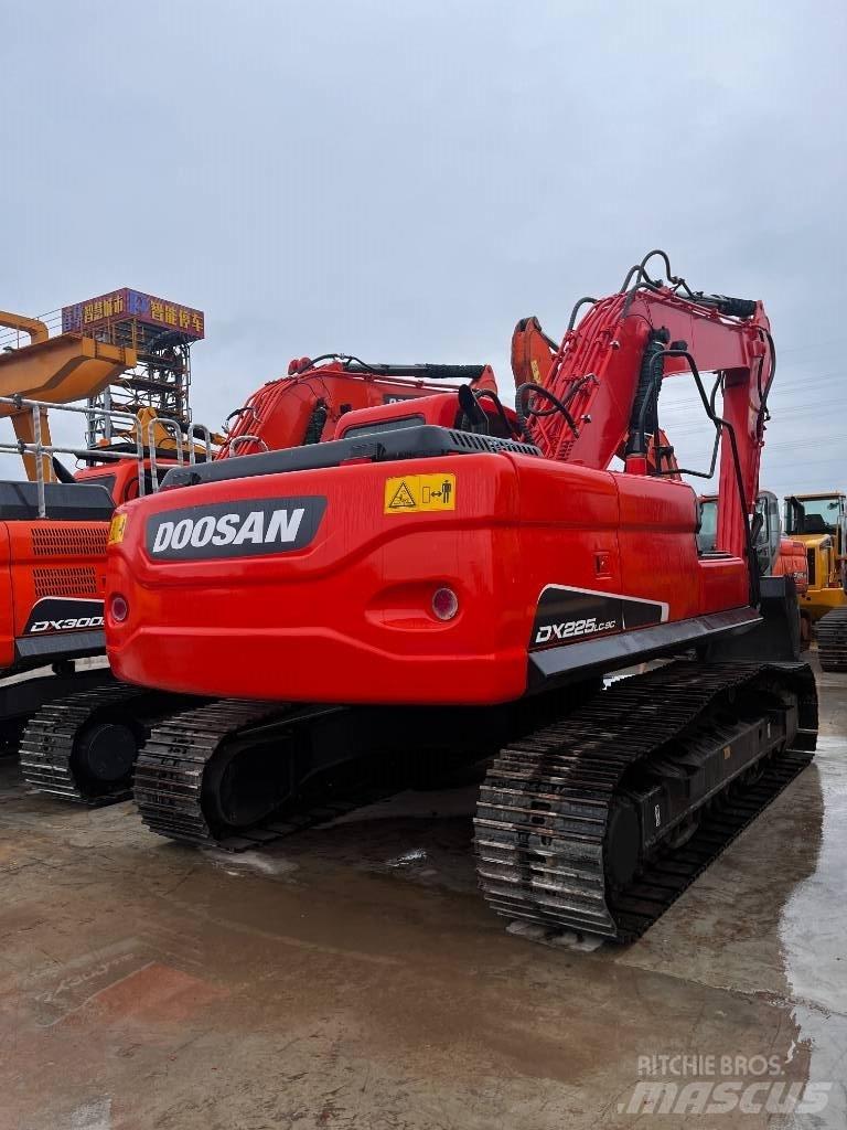 Doosan DX 225 LC-9 Rupsgraafmachines