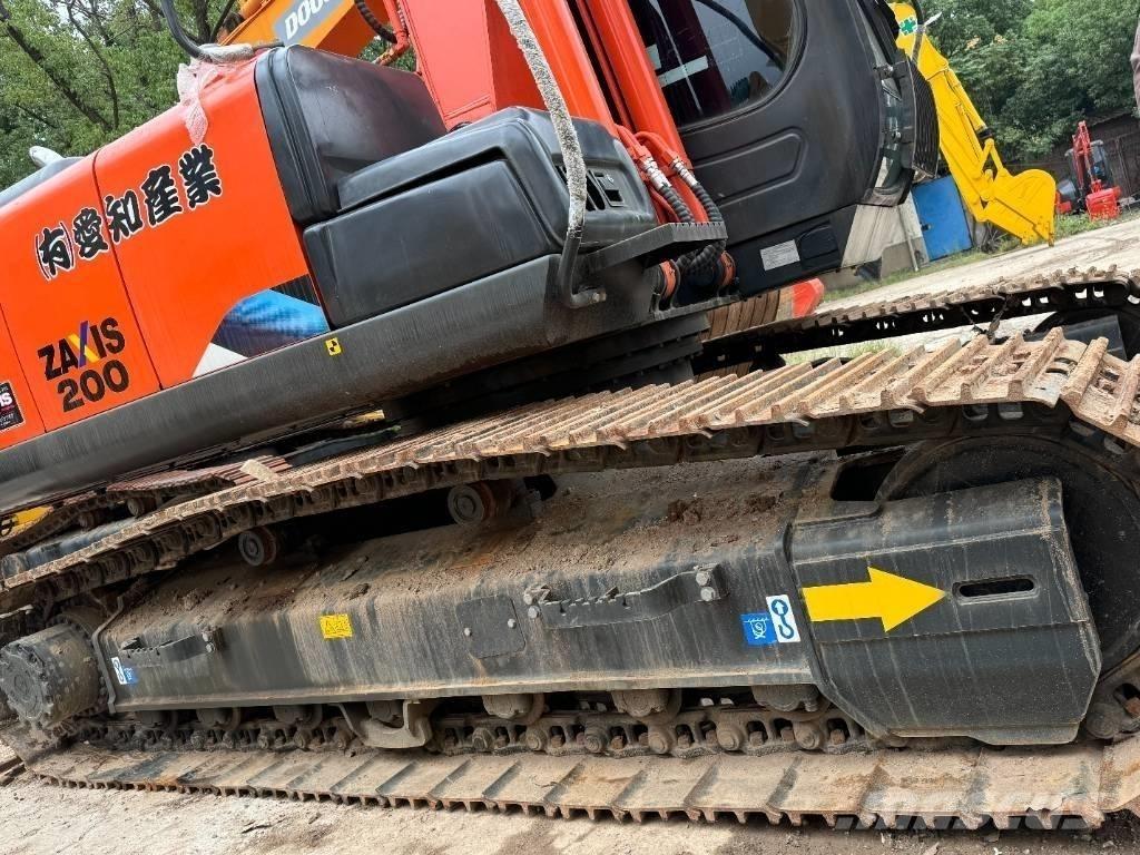Hitachi ZX 200 Rupsgraafmachines