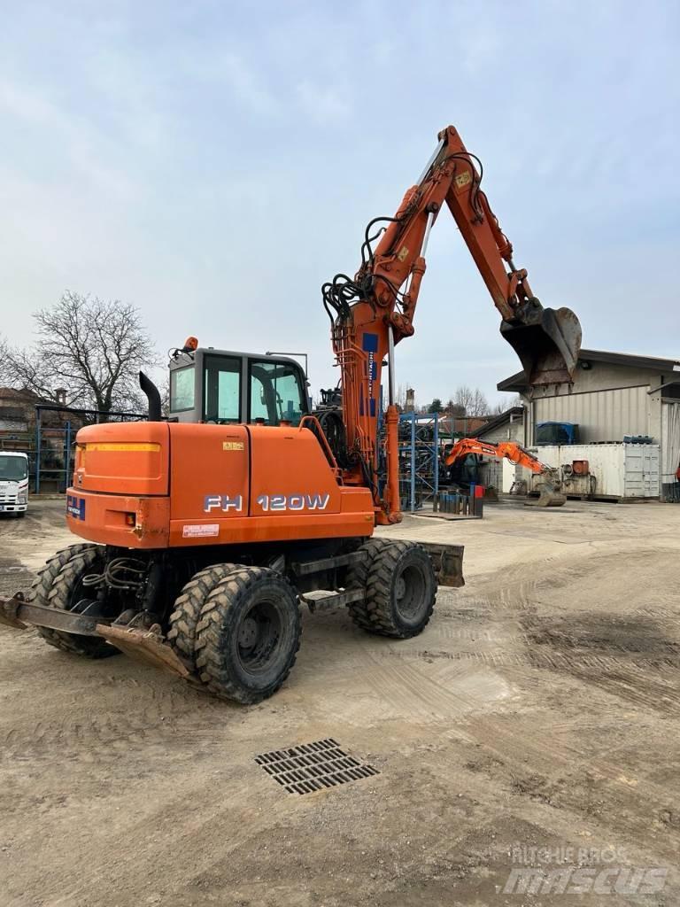 Fiat-Hitachi fh 120 Wielgraafmachines