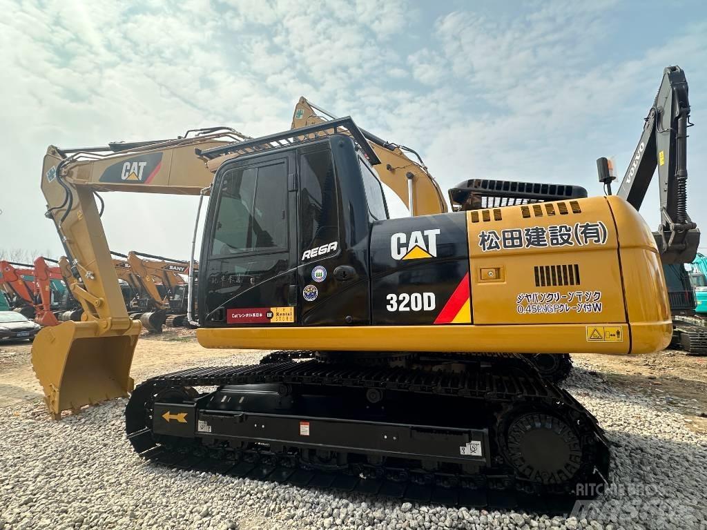 CAT 320D2 Rupsgraafmachines