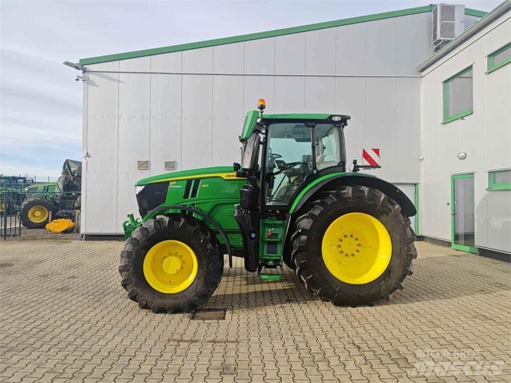John Deere 6R 250 Tractoren