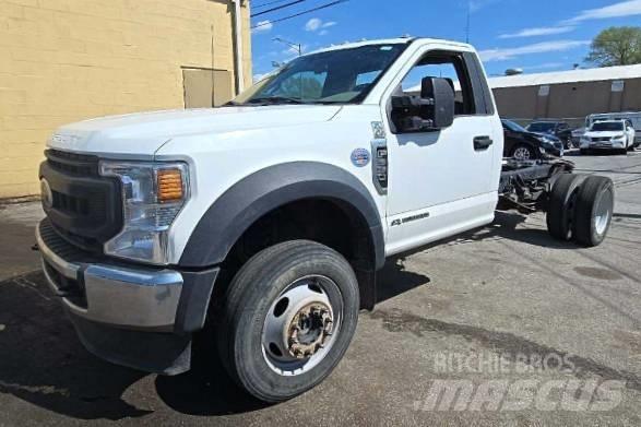 Ford F 550 XL SD Chassis met cabine