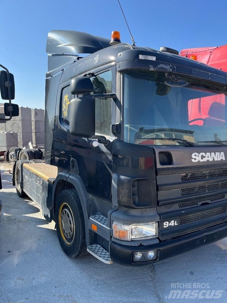 Scania P 94 L 310 Trekkers