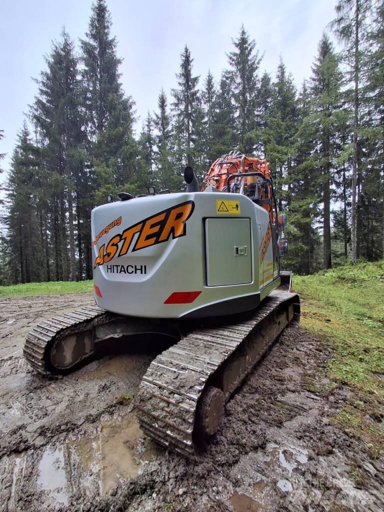 Hitachi ZX 225 US LC Rupsgraafmachines