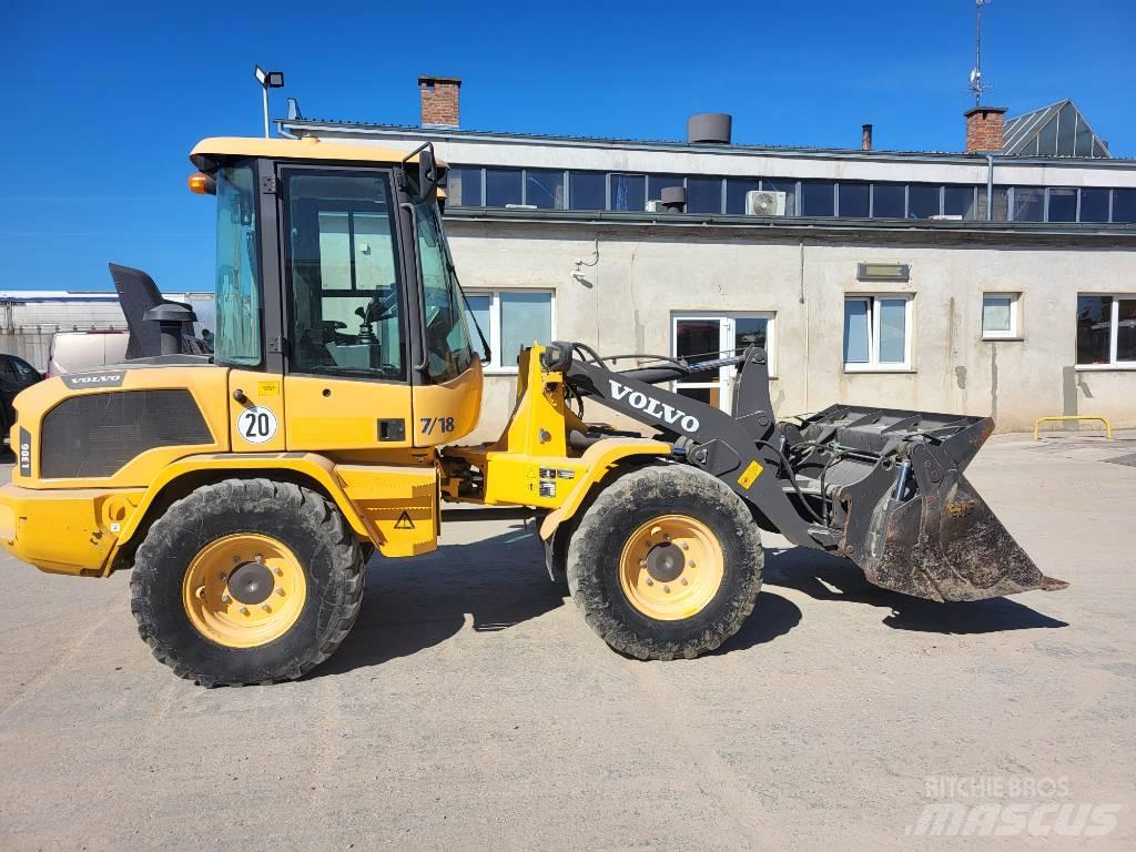 Volvo L 30 G Wielladers