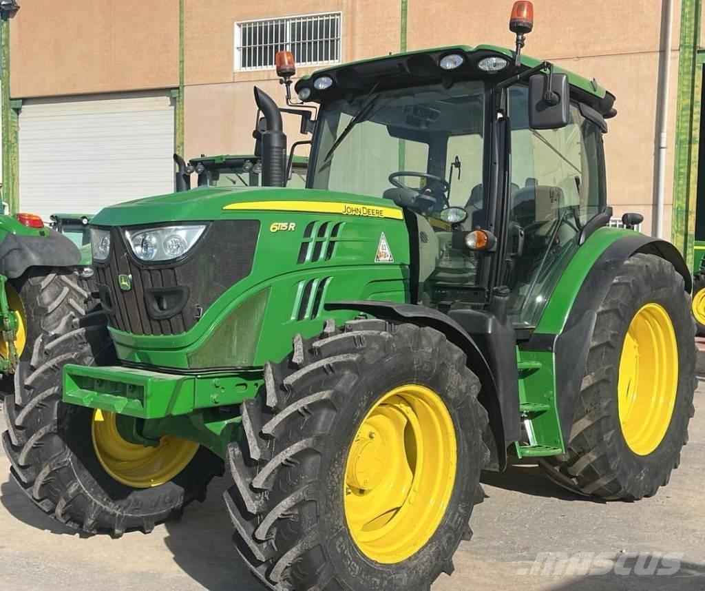 John Deere 6115 R Tractoren