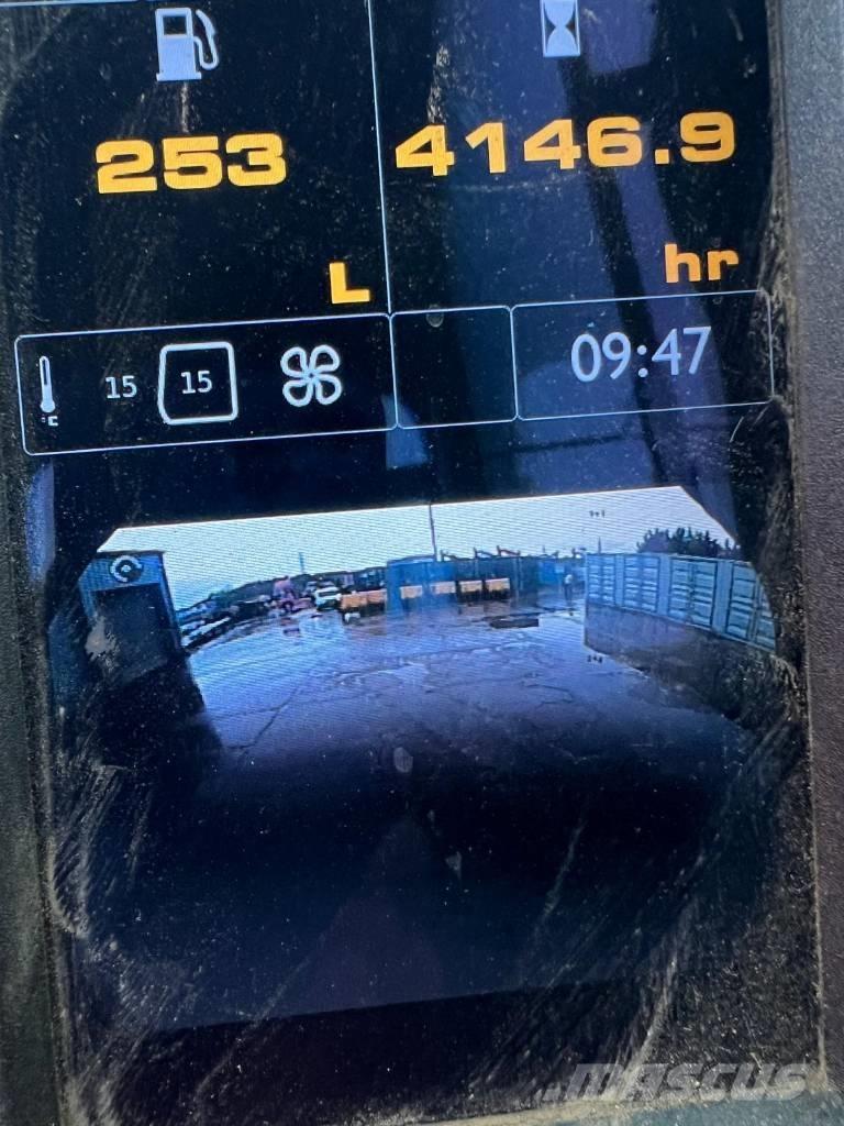 JCB JS 130 Rupsgraafmachines