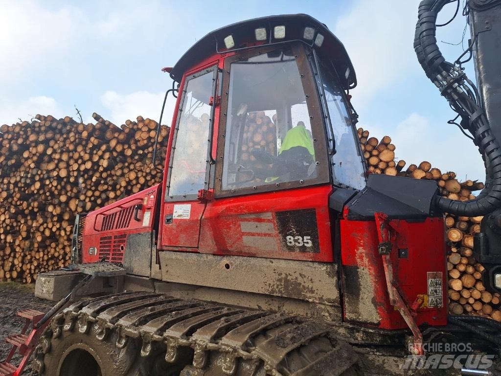Komatsu 835 Uitrijwagens