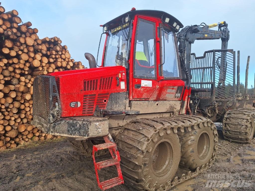 Komatsu 835 Uitrijwagens