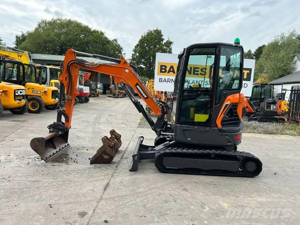 Doosan DX 27 Z Minigraafmachines < 7t