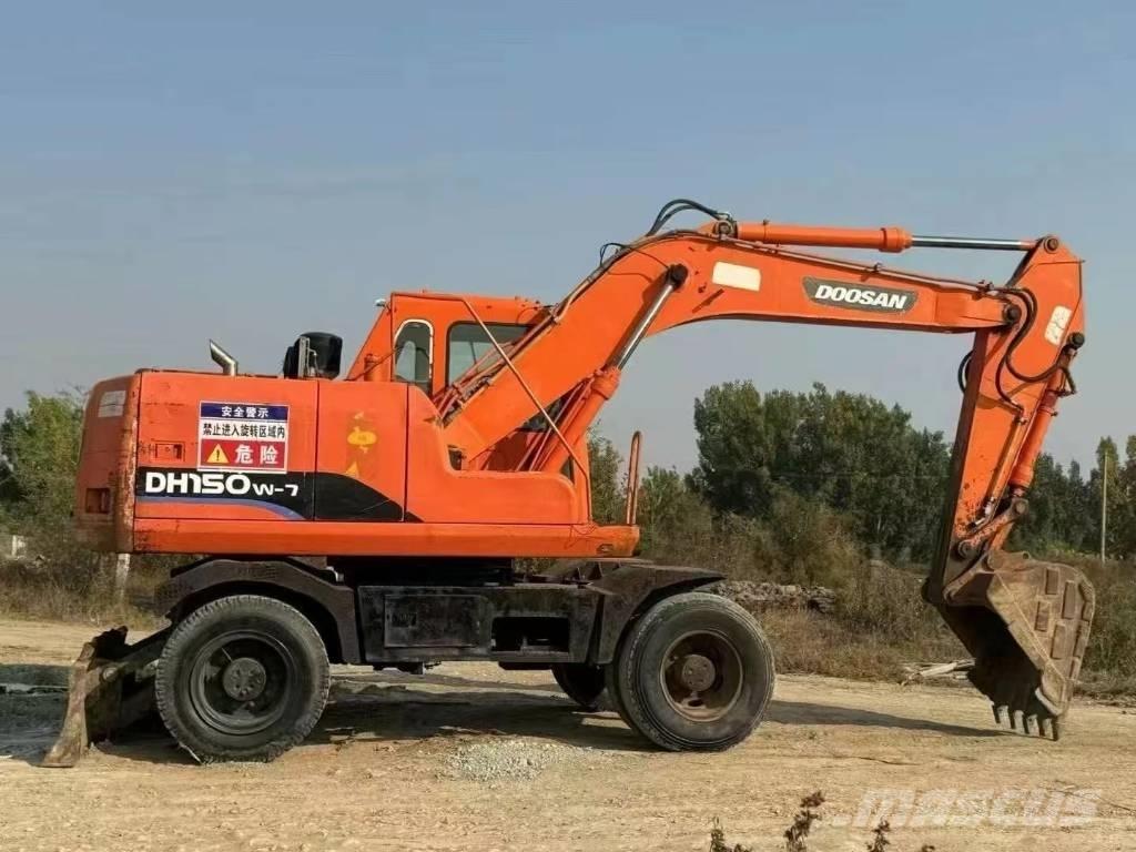 Doosan DH150W Wielgraafmachines