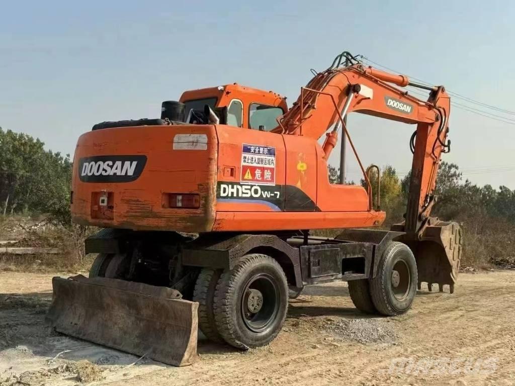 Doosan DH150W Wielgraafmachines